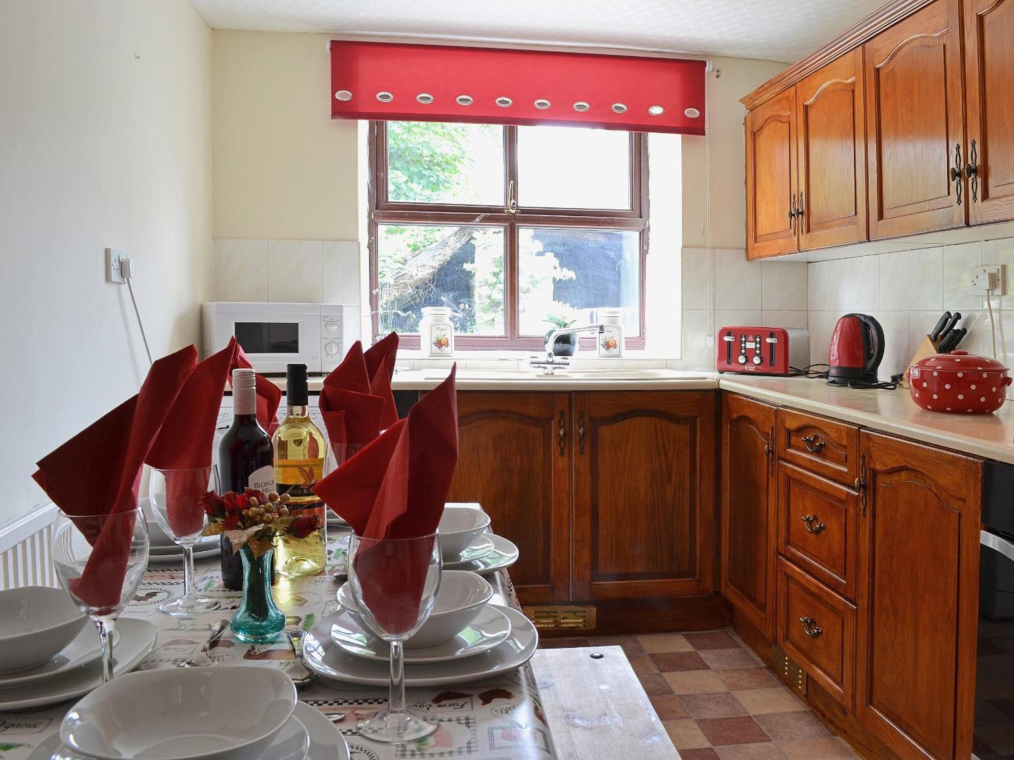 Ty Coch Cottage Dihewyd Ngoại thất bức ảnh