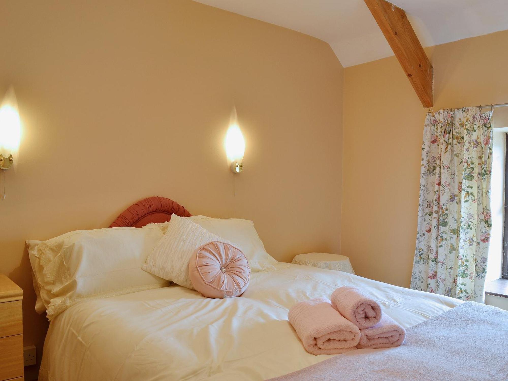 Ty Coch Cottage Dihewyd Ngoại thất bức ảnh
